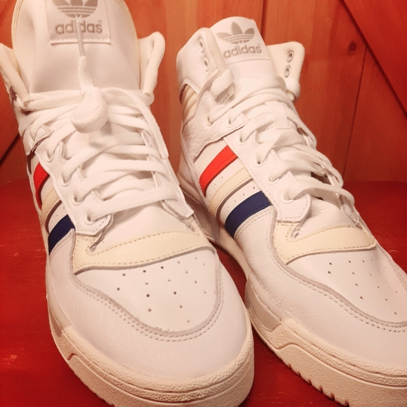adidas Rivalry Hi-Tops - Picture 2 of 8